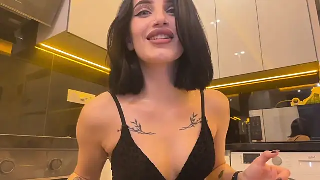 Snapshot of BlackFox_V chatting on 02-04-26, 08:58 BlackFox V online show from 02-04-26, 08:58