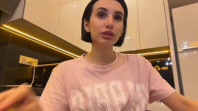 Snapshot of BlackFox_V chatting on 02-09-26, 10:25 BlackFox V online show from 02-09-26, 10:25