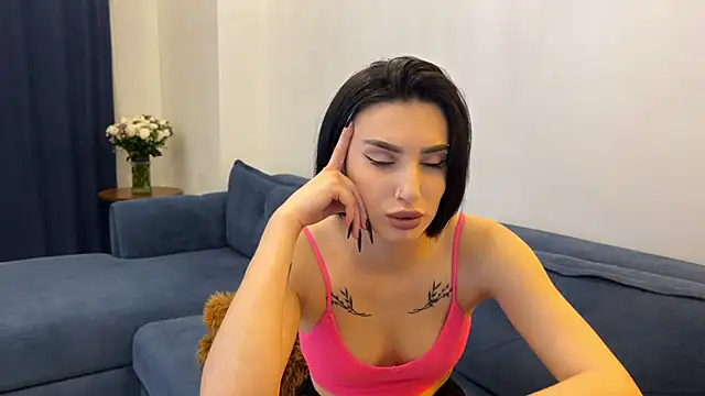 Snapshot of BlackFox_V chatting on 02-17-26, 09:10 BlackFox V online show from 02-17-26, 09:10