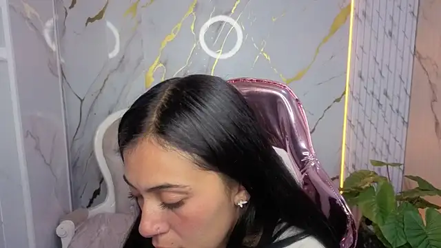 Snapshot of Abby1_b_ chatting on 02-17-26, 08:26 Abby1 b online show from 02-17-26, 08:26