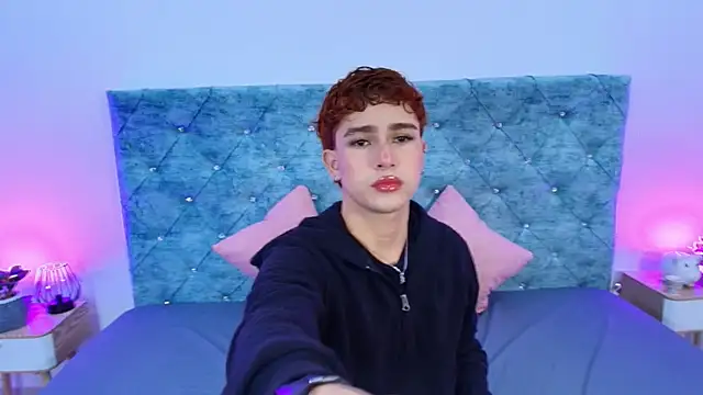 Snapshot of ryan_onFire chatting on 02-06-26, 11:24 ryan onFire online show from 02-06-26, 11:24