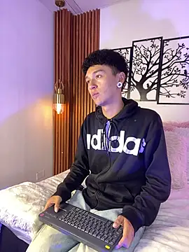 Snapshot of David_Banks_ chatting on 02-21-26, 12:28 David Banks online show from 02-21-26, 12:28