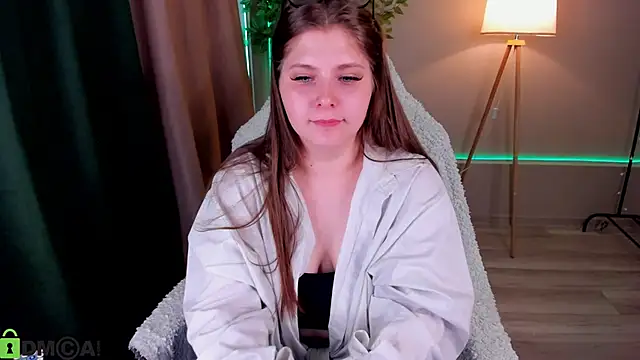 Snapshot of Lumi_Ra chatting on 03-02-26, 07:15 Lumi Ra online show from 03-02-26, 07:15