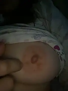 Snapshot of lunaoppel chatting on 03-25-26, 05:35 lunaoppel online show from 03-25-26, 05:35