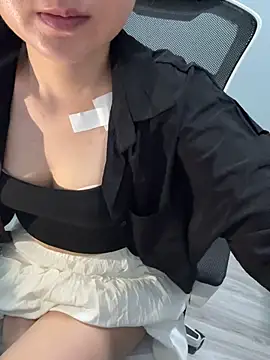 Snapshot of Zinna999 chatting on 02-22-26, 06:46 Zinna999 online show from 02-22-26, 06:46