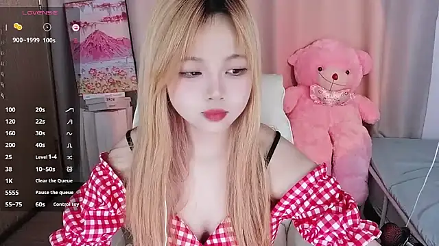 Snapshot of -Anya-666- chatting on 02-05-26, 04:11 -Anya-666- online show from 02-05-26, 04:11