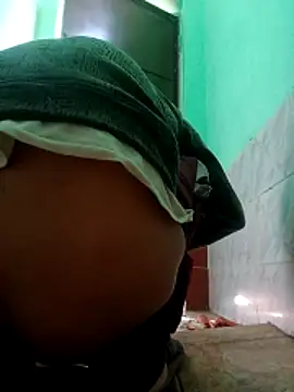 Snapshot of Sharmasamba chatting on 02-14-26, 09:50 Sharmasamba online show from 02-14-26, 09:50