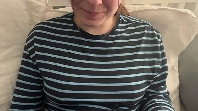 Lucyschickt online show from 04-12-26, 07:19