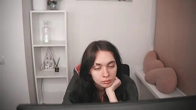 GinnyKittle online show from 03-01-26, 06:54