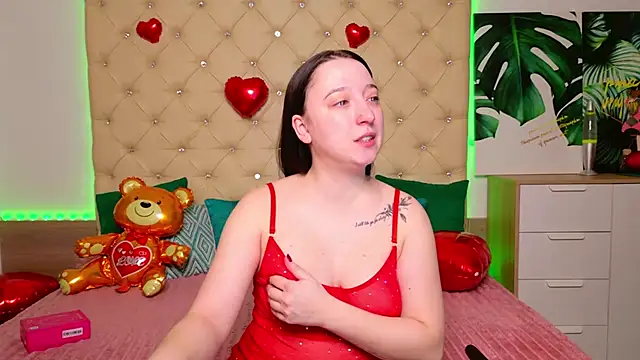 Snapshot of AwaMax chatting on 02-11-26, 05:56 AwaMax online show from 02-11-26, 05:56