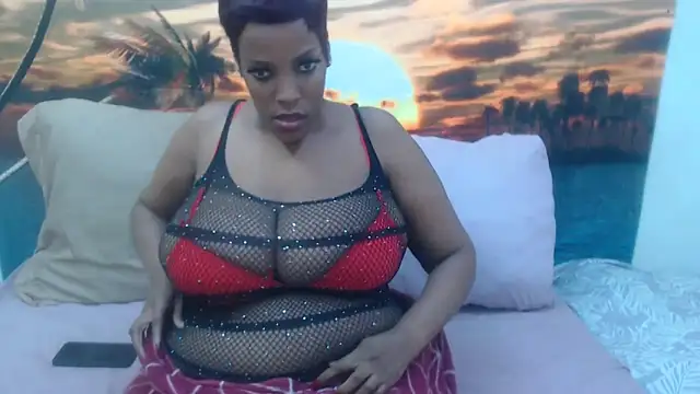 Snapshot of ThickandTallXX chatting on 05-07-26, 07:41 ThickandTallXX online show from 05-07-26, 07:41