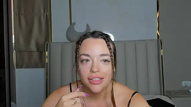 stellaa quenn online show from 02-09-26, 12:14