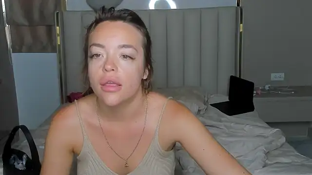 stellaa quenn online show from 03-06-26, 12:07