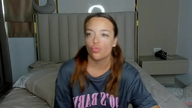 stellaa quenn online show from 04-10-26, 12:05