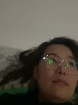 Snapshot of Youyou_12 chatting on 02-13-26, 05:09 Youyou 12 online show from 02-13-26, 05:09