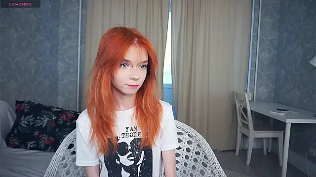 Snapshot of TarynPalek chatting on 02-05-26, 06:29 TarynPalek online show from 02-05-26, 06:29