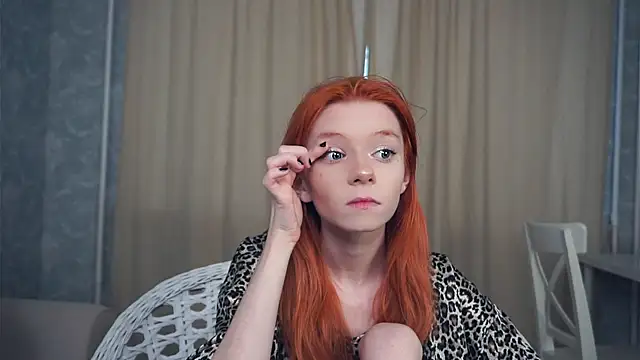 Snapshot of TarynPalek chatting on 02-09-26, 06:28 TarynPalek online show from 02-09-26, 06:28