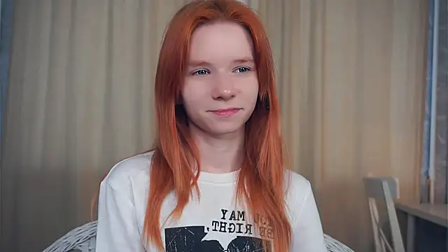 Snapshot of TarynPalek chatting on 02-17-26, 06:43 TarynPalek online show from 02-17-26, 06:43