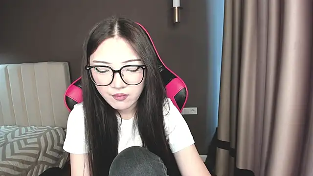 Snapshot of say7maya chatting on 02-08-26, 05:33 say7maya online show from 02-08-26, 05:33