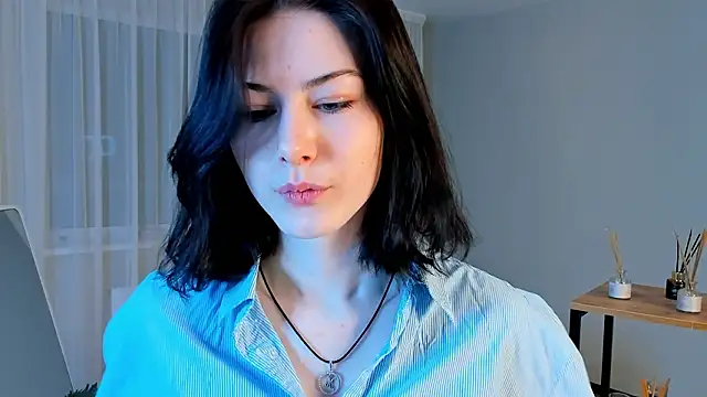 Snapshot of DennisRentz chatting on 02-18-26, 04:03 DennisRentz online show from 02-18-26, 04:03