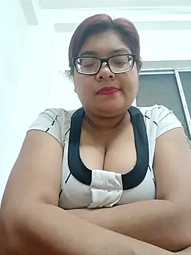 Elie Hallway online show from 02-12-26, 06:47