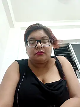 Elie Hallway online show from 04-17-26, 07:17