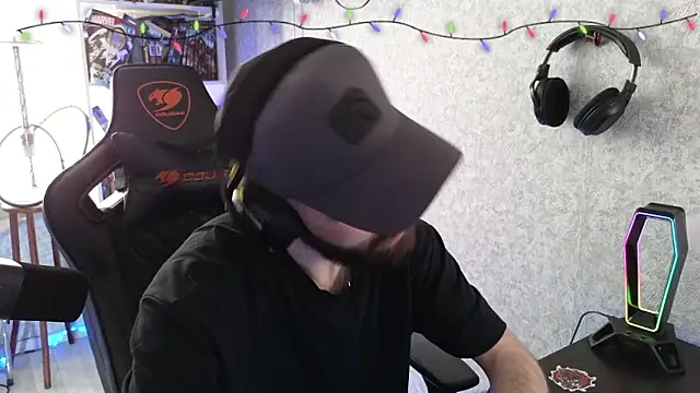 Snapshot of _Mostly_ chatting on 02-13-26, 09:27 Mostly online show from 02-13-26, 09:27