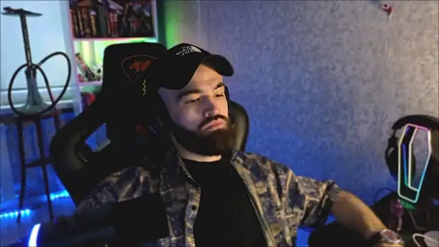 Snapshot of _Mostly_ chatting on 03-02-26, 05:08 Mostly online show from 03-02-26, 05:08