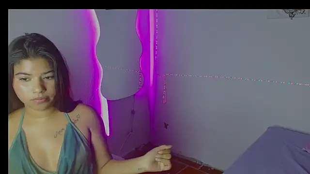 Charlothe 18 online show from 02-15-26, 08:24