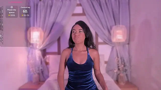 Snapshot of wendy_william chatting on 02-28-26, 10:22 wendy william online show from 02-28-26, 10:22