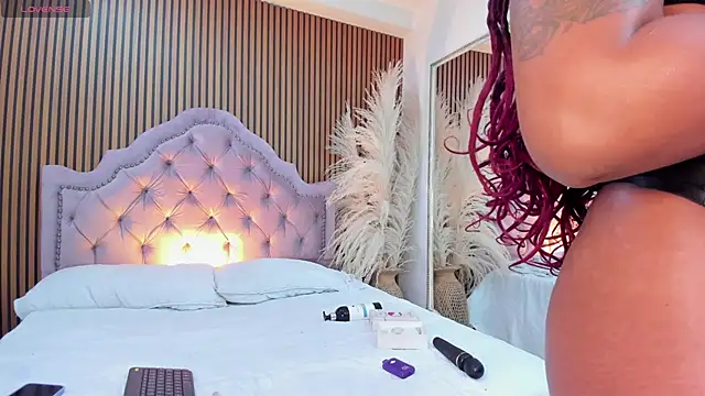 StacyMoon  online show from 02-17-26, 05:04