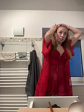 Snapshot of romyxxs chatting on 02-11-26, 04:12 romyxxs online show from 02-11-26, 04:12