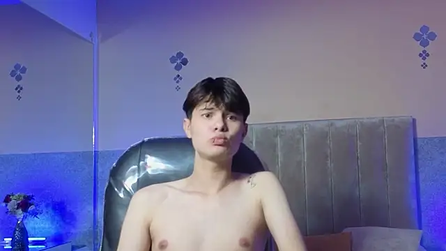 Snapshot of Derek_Sinn chatting on 03-01-26, 07:54 Derek Sinn online show from 03-01-26, 07:54