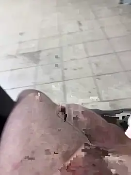 Snapshot of Can3438q chatting on 02-10-26, 10:14 Can3438q online show from 02-10-26, 10:14