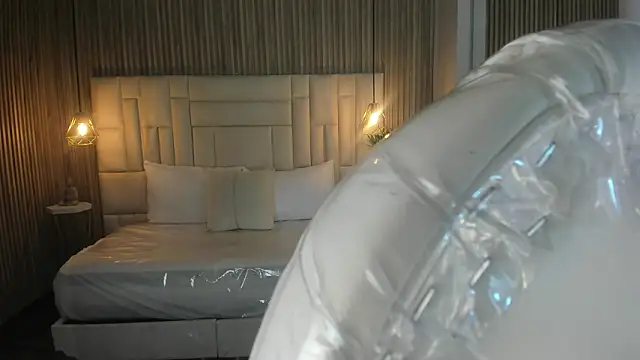 Snapshot of Ravenn21x chatting on 02-28-26, 11:33 Ravenn21x online show from 02-28-26, 11:33