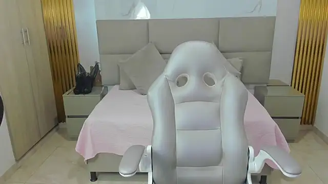 Nasira sultan online show from 03-27-26, 02:17