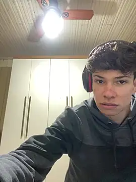 branquelopicudo777 online show from 08-08-26, 12:46