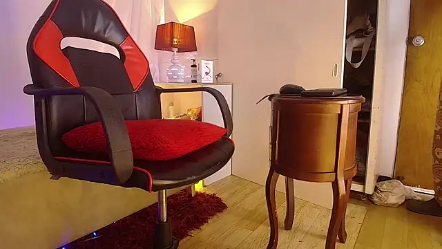 laurasofia45 online show from 03-29-26, 03:01