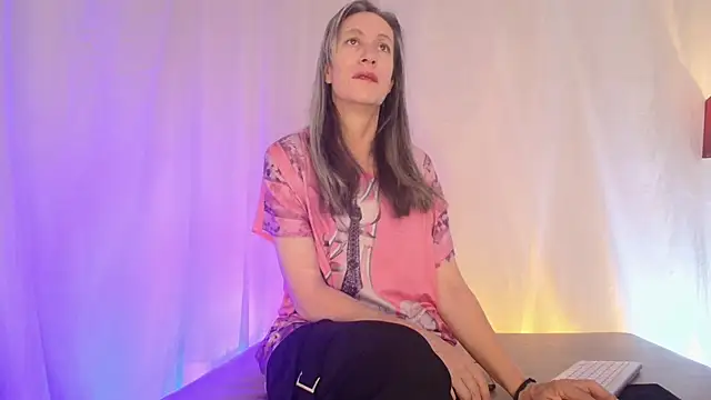 Snapshot of laurasofia45 chatting on 07-01-26, 11:01 laurasofia45 online show from 07-01-26, 11:01