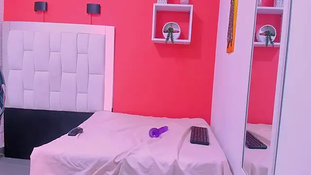 Snapshot of Roxy_sexy69_ chatting on 02-20-26, 06:26 Roxy sexy69 online show from 02-20-26, 06:26