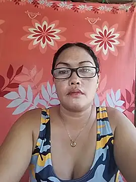 Snapshot of sexymom_siovie chatting on 05-22-26, 04:41 sexymom siovie online show from 05-22-26, 04:41