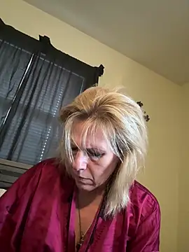 Snapshot of FireAfterDark chatting on 02-20-26, 11:05 FireAfterDark online show from 02-20-26, 11:05