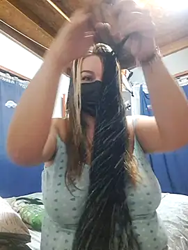 Snapshot of tuhardsexy chatting on 07-10-26, 02:16 tuhardsexy online show from 07-10-26, 02:16