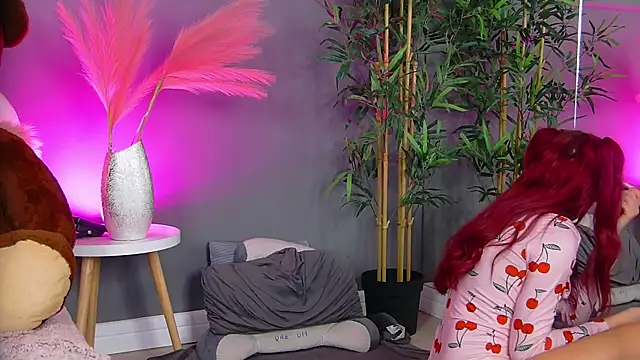 CrystalRedd online show from 04-03-26, 04:32