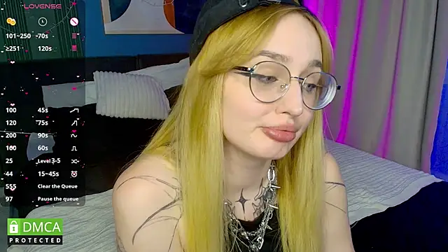 AdeLuna online show from 05-27-26, 09:23