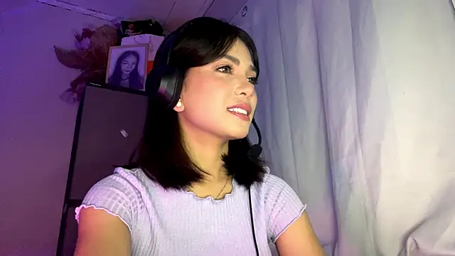 Snapshot of ConstancePorrini chatting on 02-09-26, 07:34 ConstancePorrini online show from 02-09-26, 07:34