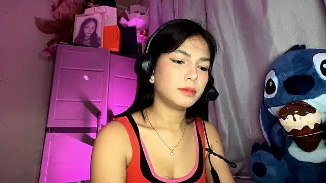 Snapshot of ConstancePorrini chatting on 02-16-26, 10:33 ConstancePorrini online show from 02-16-26, 10:33