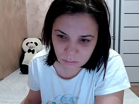 Snapshot of LorraGrey chatting on 02-07-26, 03:43 LorraGrey online show from 02-07-26, 03:43