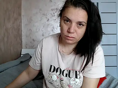 LorraGrey online show from 05-12-26, 06:54