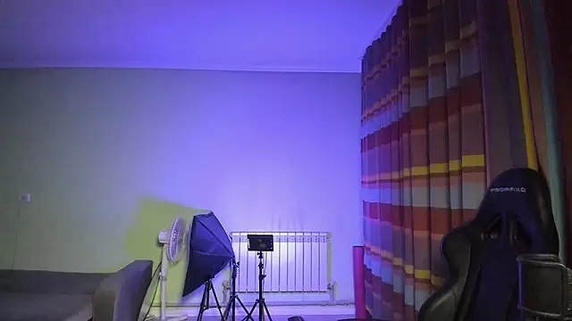 Snapshot of alison_marlowe chatting on 02-06-26, 03:48 alison marlowe online show from 02-06-26, 03:48